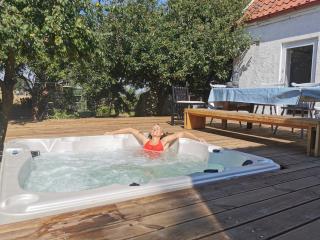 Yogi Wellness Guesthouse with Jaquzzi - Klagstorp - 5