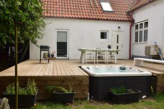 Yogi Wellness Guesthouse with Jaquzzi - Klagstorp - 3