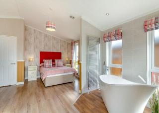 Camper Uk Leisure Park - Doddington - 6