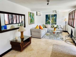 Mango Crescent - Saint James - 8