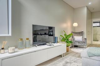 Tristao Vaz I, a Home in Madeira - Machico - 5