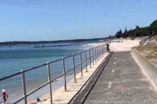 Beach shack! - Sydney - 7