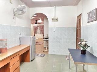 Zaref Homestay Pasir Gudang @ Taman Mawar - Pasir Gudang - 1