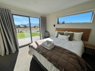Boulder 15 - Lake Tekapo - 5