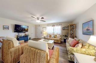 Bungalow By the Sea - 9