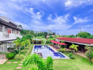 Bella Napoli Resort & Resto - 9