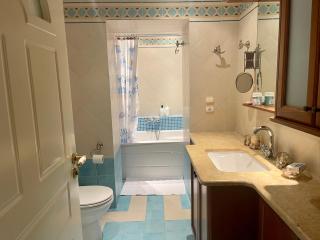 Mia's Beach House - Sounio - 9
