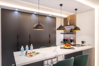 MARBELLA BANUS SUITES - Marbella Marina Banus, Deluxe Apartment, 2BDM-2BHT, Sea Views, Wlk Dist-1min to El Corte Ing Shop & 3min to The Beach - 9