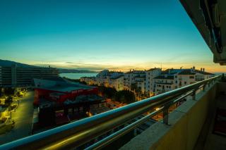 MARBELLA BANUS SUITES - Marbella Marina Banus, Deluxe Apartment, 2BDM-2BHT, Sea Views, Wlk Dist-1min to El Corte Ing Shop & 3min to The Beach - 1