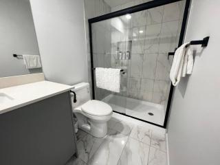 Gorgeous 6BR New Home for Families - 9