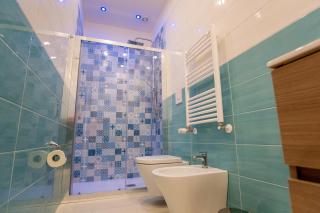 Leone Suites Toledo - Naples - 6