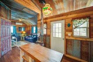 Pet-Friendly Kerrville Vacation Rental Farmhouse - Kerrville - 0