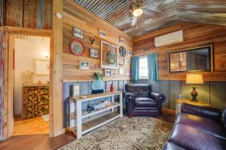 Pet-Friendly Kerrville Vacation Rental Farmhouse - Kerrville - 1