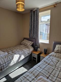 Cosy Two-Bed Home, Buxton Peak District Gateway - 1
