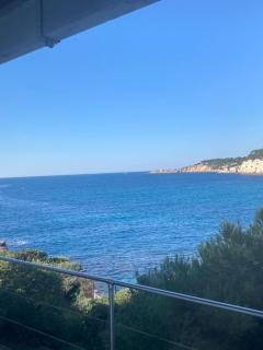 Les pieds dans l ‘eau - Sanary-sur-Mer - 0