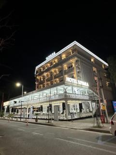 UJVARA HOTEL - Golem - 8