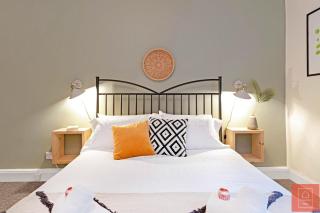 Cheerful Stays: Spacious Flat in Vibrant Leith - 8