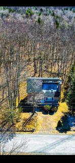 Pocono House in a private community 4 pools, Lake. - 6