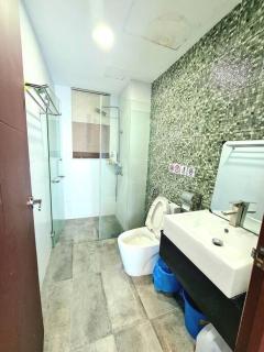 V' BROS VivaCity Kuching J3 "GOT DRYER" - Kuching - 1