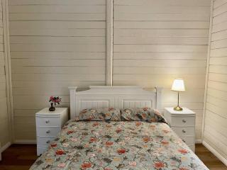 Taree CBD cottage apartments - 9