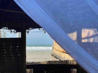Beachfront Glamping with Mini Pool Exclusive Property - Lingayen - 5