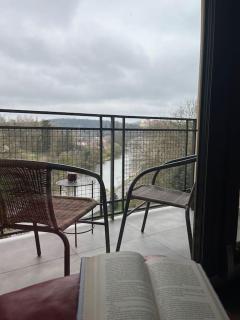 byt v blízkosti centra a v klidné zóně - 2