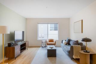 Bellevue 1br w gym wd nr Mall SEA-373 - 0