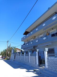 Seven Seas Apartments - Artemida - 0