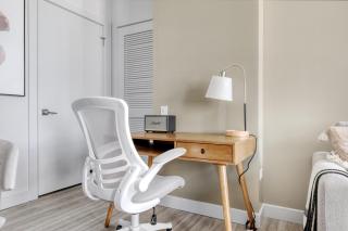 Loop 1BR w Lounge Gym Roof nr L CHI-692 - 7