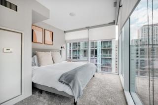 Streeterville 2br w pool gym nr Riverwalk CHI-881 - 1