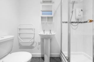 House 5 Ironcroft - Modern Pet-friendly, Walk to beach & village - 4