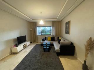 Chic & cosy Flat Near Airport lockbox fast wifi - 2
