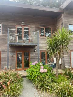 House 6 Goldcroft - Walk to Beach & Village, Pet-friendly & hottub - 4