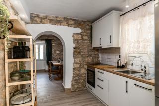 The Greystone Seaview House by Konnect - Nissaki - 5