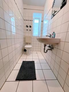Budget rooms in Halle with shared bathroom, Free WiFi, Netflix & iPad - Halle an der Saale - 7