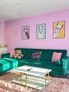 #1 Most Viral Pink House w Ball Pit - Liverpool - 0