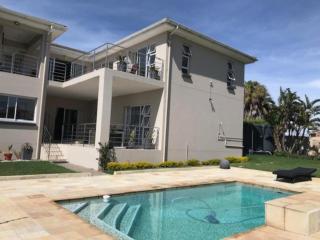 Amani Luxe Villa - 1