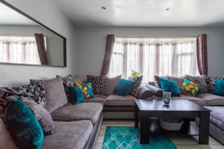 Red Lodge Stays - LS8 - close to city center and amenities - private parking - contractor welcome - 5