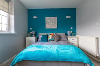 Red Lodge Stays - LS8 - close to city center and amenities - private parking - contractor welcome - 1