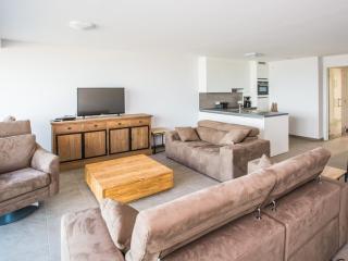 Beautiful apartment with phenomenal sea view - 9