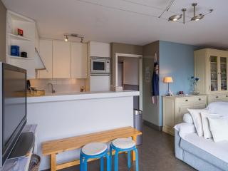 Quiet apartment with sunny terrace - 1