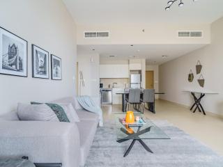Fancy Apartment With Mesmerizing Canal Views - Dubai - 7