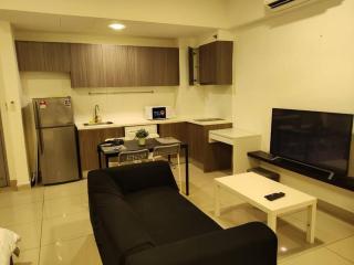 HB1516- Two queen bed-Wifi-Netflix- Parking- Cyberjaya, 3056 - 4