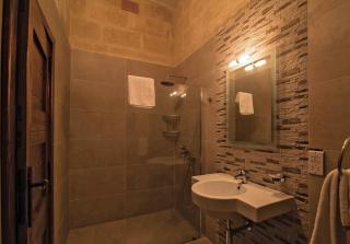 LeVecca Village House 1 - Gladiola - 3