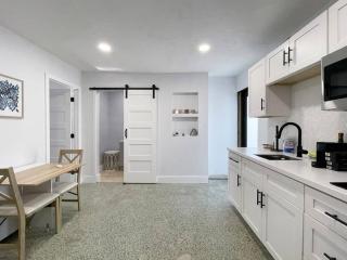 Private King Suite in Miami - Miami - 0