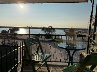 Fenia's Beachfront House - Skala Kallirachis - 4