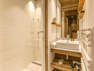 Appartement de prestige au pied des pistes avec wifi, parking couvert, et balcon exposé Est - FR-1-694-153 - Val-d'Isère - 3