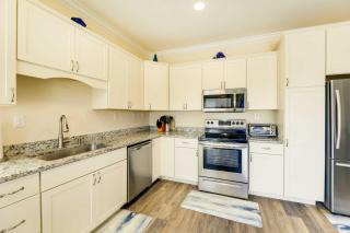 Emerald Isle Vacation Home Walk to Beach! - Emerald Isle - 2