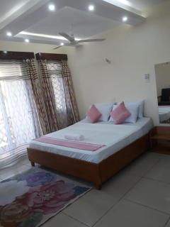 Serebian Suites - 6