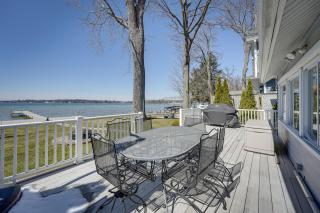 Lakefront Michigan Cottage - Deck, Grill and Kayaks! - 0
